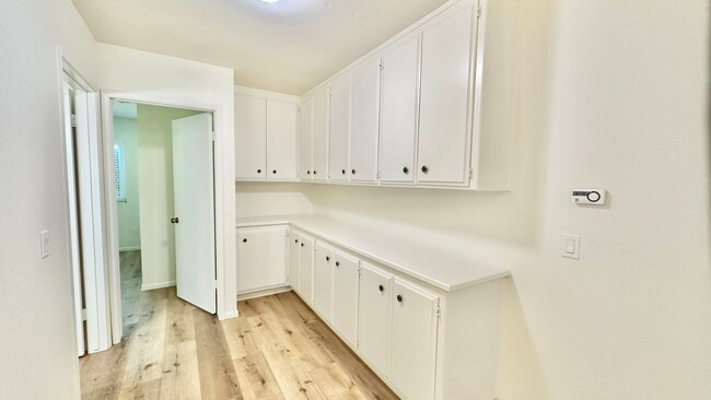 Building Photo - Beautiful Ranch-Style, Single-Story, on Co...