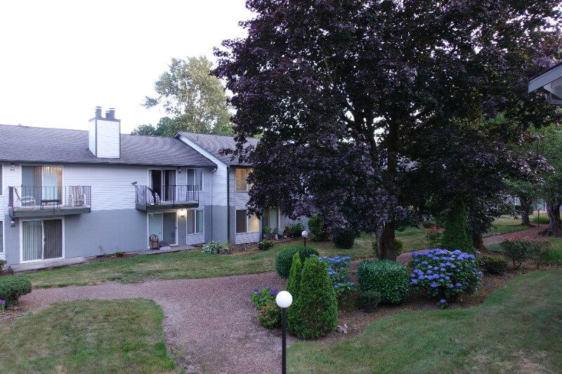 Primary Photo - 1840 Central Pl S