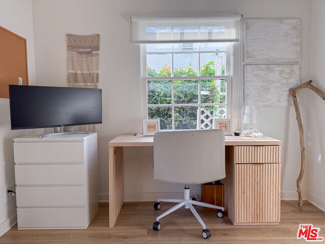 Building Photo - 316 S Wetherly Dr