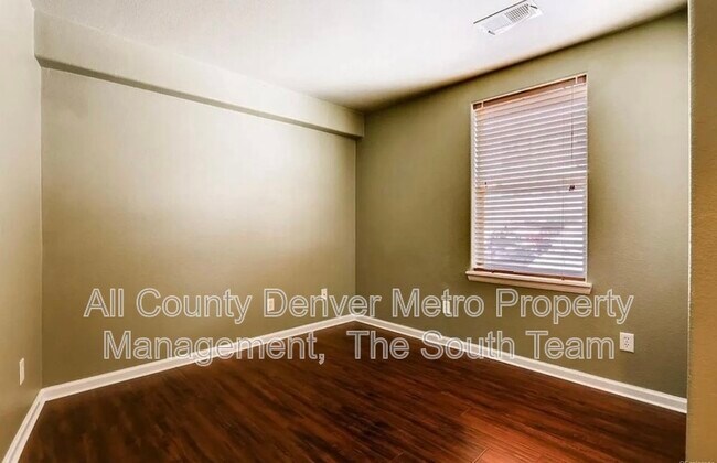 Building Photo - 5201 S Fox St