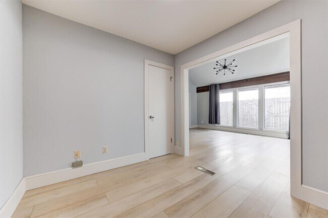 Building Photo - 6413 Centennial Ct
