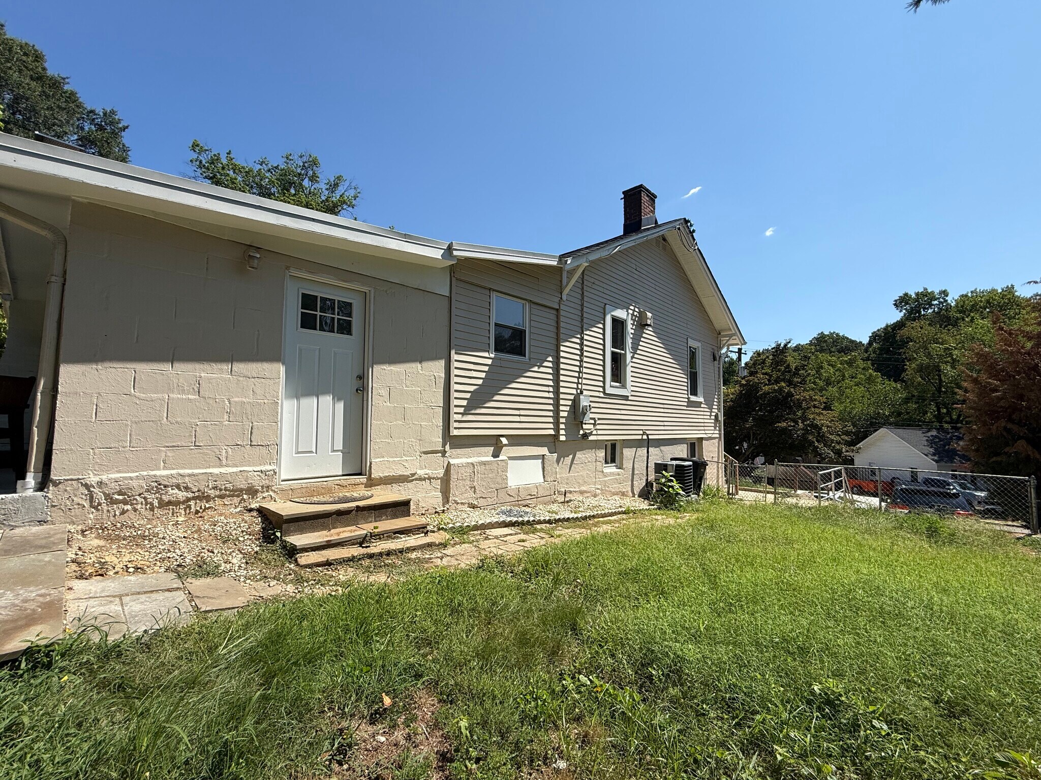 Building Photo - 3720 Wells Ave