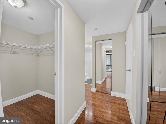 Building Photo - 1530 Key Blvd