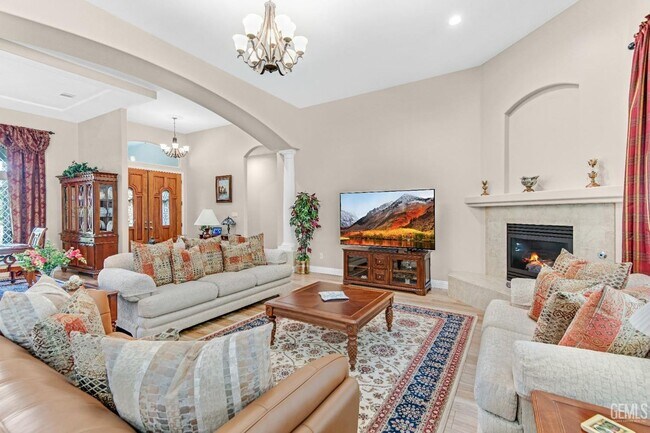 Building Photo - Brighton Estates Luxury 4-Bedroom Home wit...