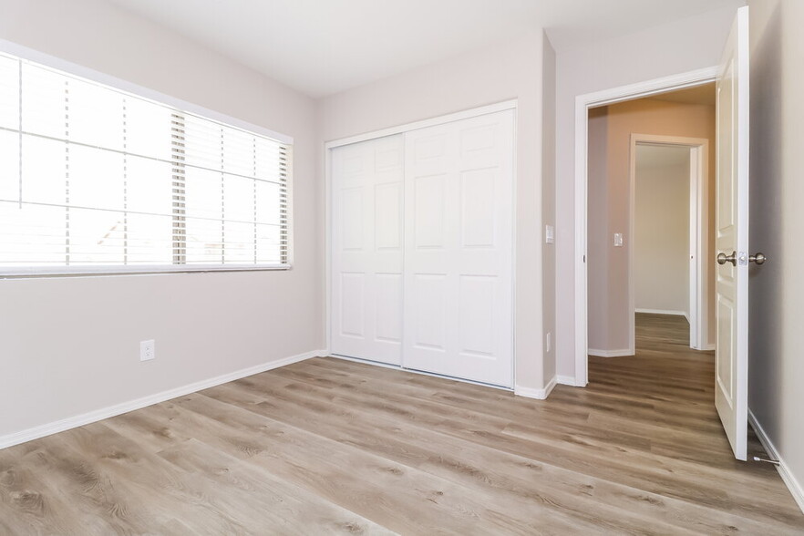 Building Photo - 5003 W Pedro Ln