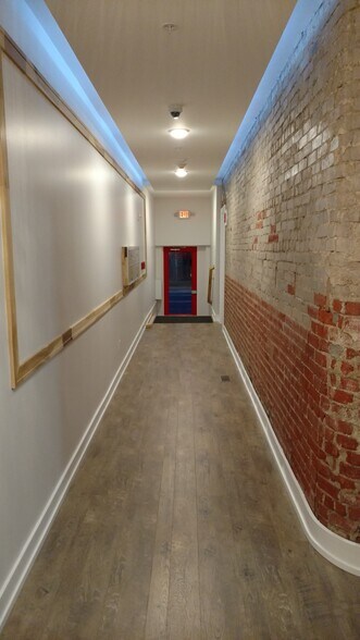Building Photo - 829 N Pennsylvania St