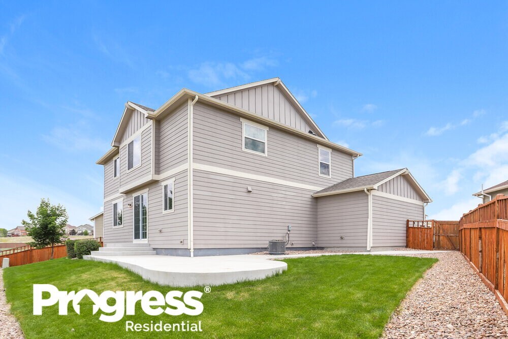 Building Photo - 15489 Coopers Hawk Way