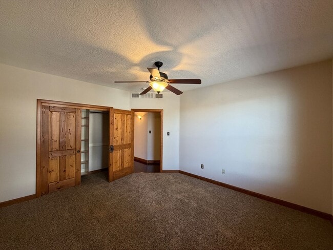 Building Photo - Beautiful 3 Bedroom Single Story Custom Home Plus Office Available Near Tramway Blvd NE & I-40!