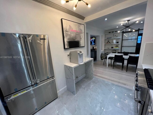 Building Photo - 5173 Alton Rd