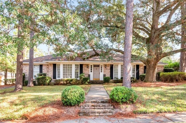 Primary Photo - 1005 Westbury Dr