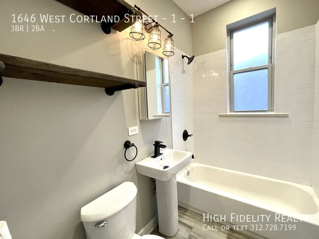 Building Photo - 1646 W Cortland St