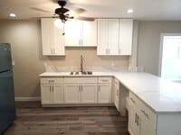 Building Photo - 5 Bedroom / 2 Bath House in Ewa Beach