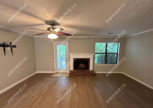 Building Photo - 2120 Newport Landing
