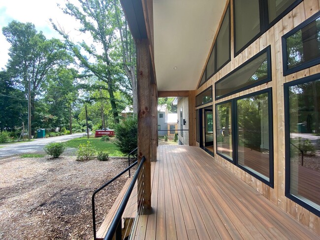 Building Photo - Kenilworth - Modern, Custom Build Now Avai...