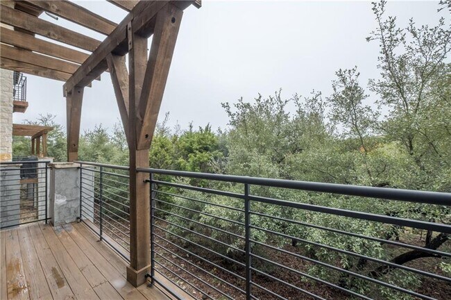 Building Photo - 8110 Ranch Rd 2222