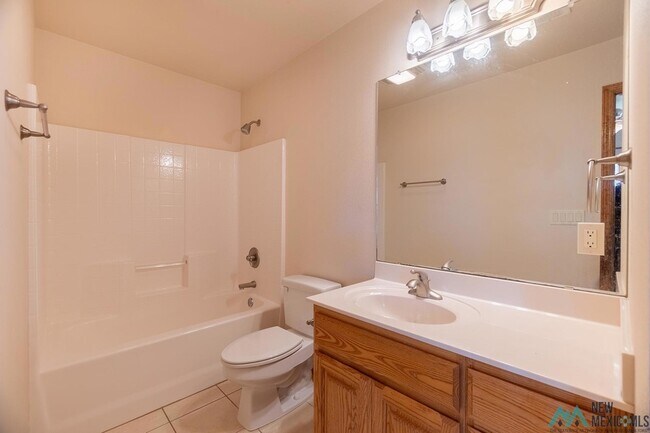 Building Photo - 3905 Springwood Dr