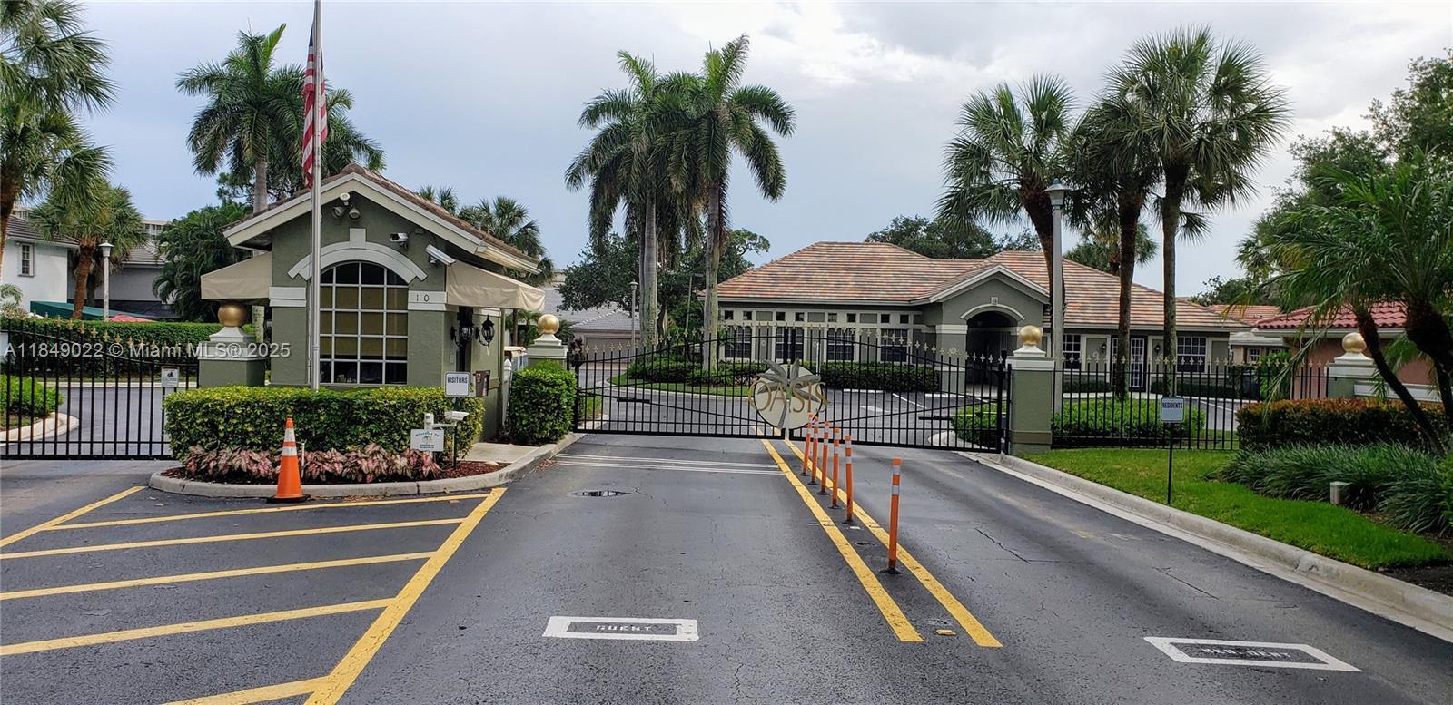 Building Photo - 130 Palm Desert Ln