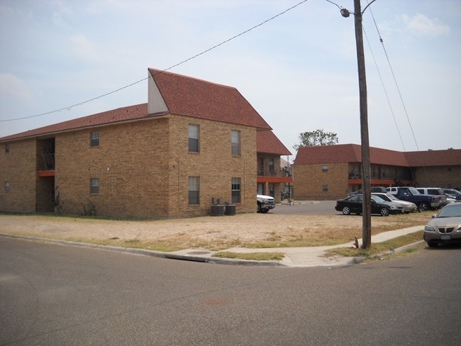 Primary Photo - 303 S Palm Dr