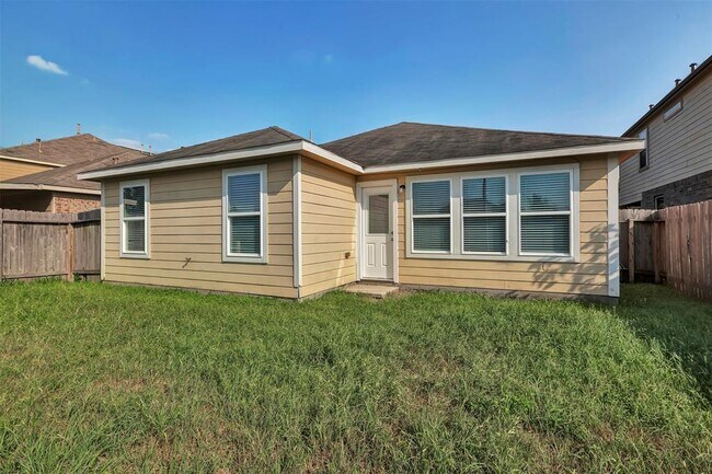 Building Photo - 1218 Newsome Glenn Dr