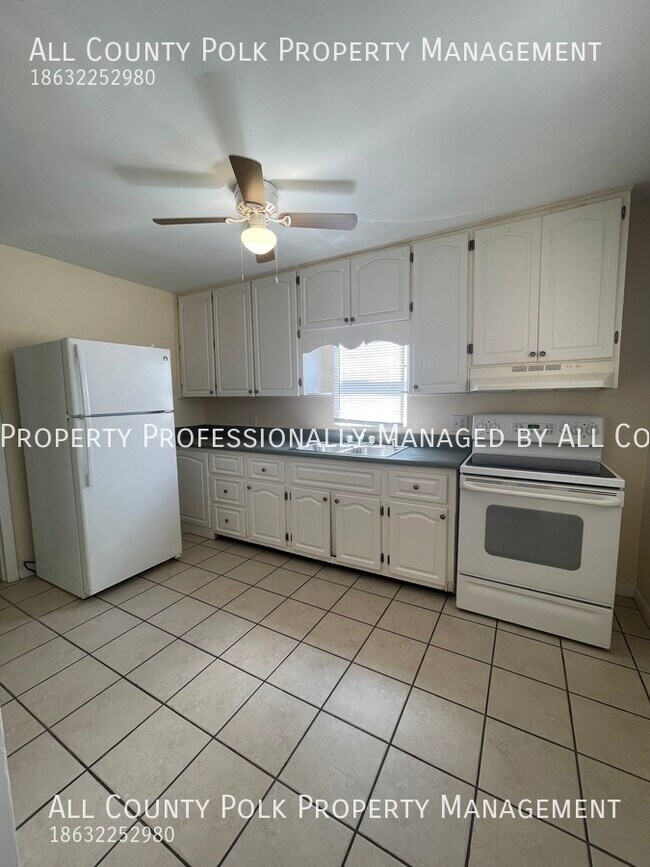 Building Photo - Fantastic 2 Bedroom Duplex in Lakeland,  R...
