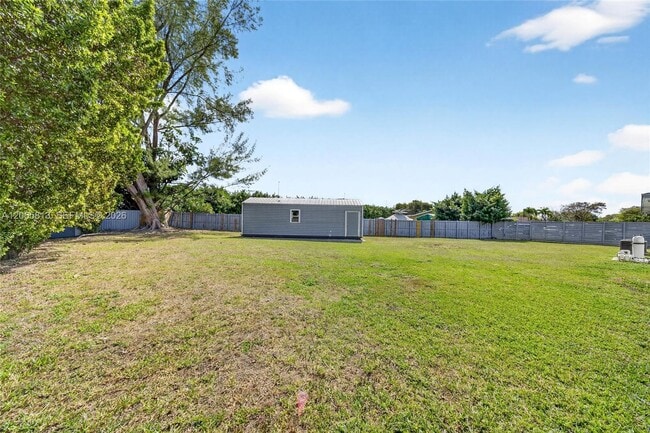 Building Photo - 11951 SW 120th Terrace