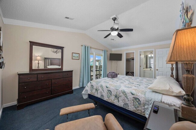 Building Photo - 113A S Yaupon Dr