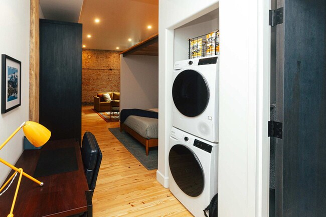 Building Photo - 1911 3rd Ave N