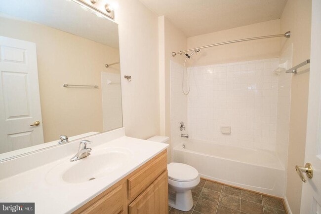 Building Photo - 45522 Westmeath Way