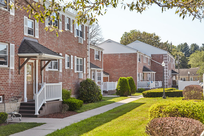 Building Photo - 89 Salmon Brook Dr