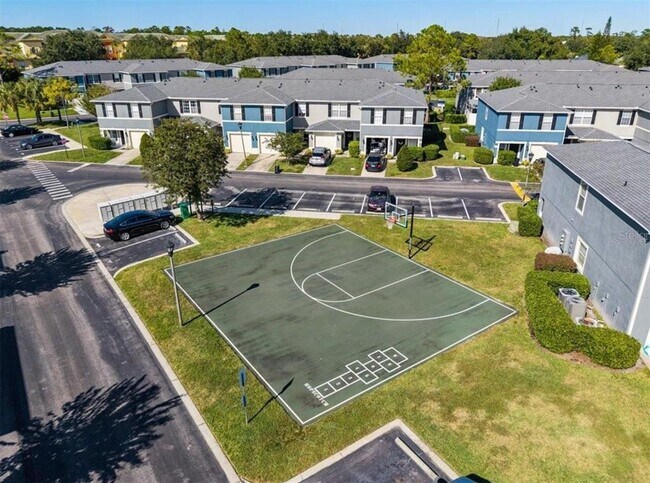 Building Photo - 12649 Somerset Oaks St