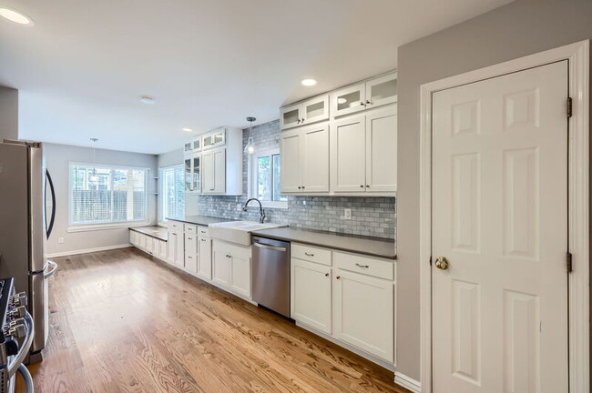 Building Photo - 8655 Boxelder Dr