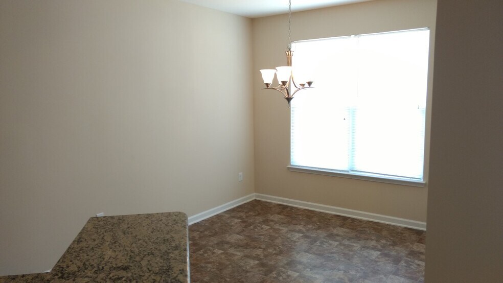 Breakfast nook - 1604 Fairforest Court
