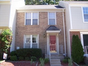 Building Photo - 3 Level Townhome- Odenton, MD