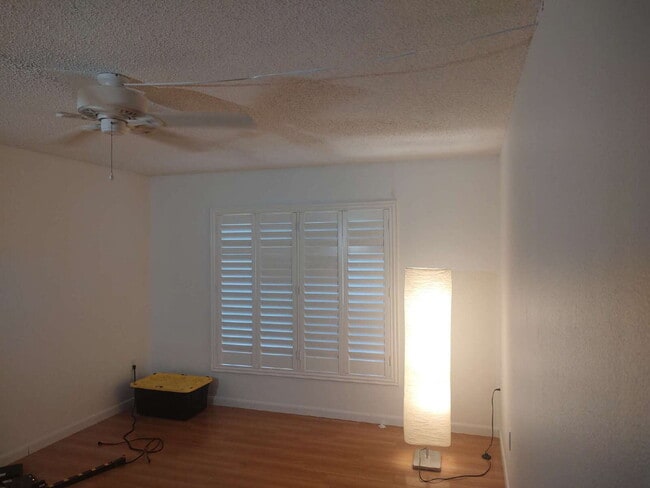 Building Photo - "$200 move in Special. Quite and Peaceful 2-Bed, 2-Bath Condo in Palm Harbor – 1070 Sq Ft."