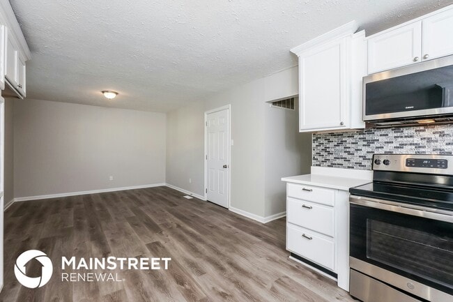 Building Photo - 1720 Tennyson Dr