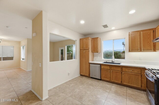 Building Photo - 477 Scatterwood Ln