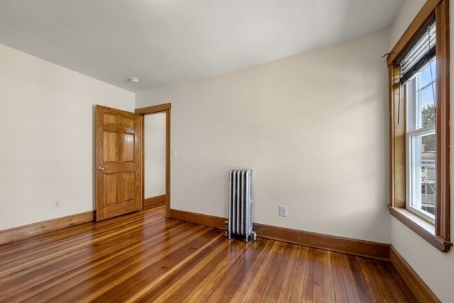 Building Photo - 26 Chilton St