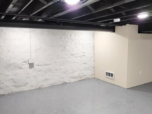 Building Photo - 2317 Hickory St