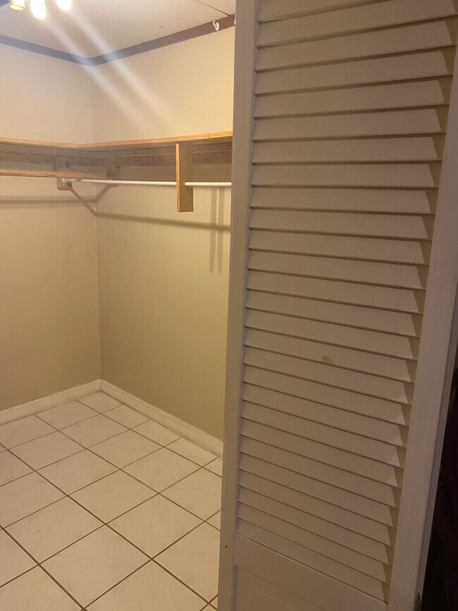 Building Photo - 1426 Castleworks Ln