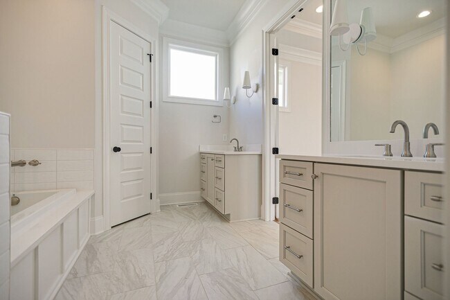 Building Photo - 3013 Long Br Cir
