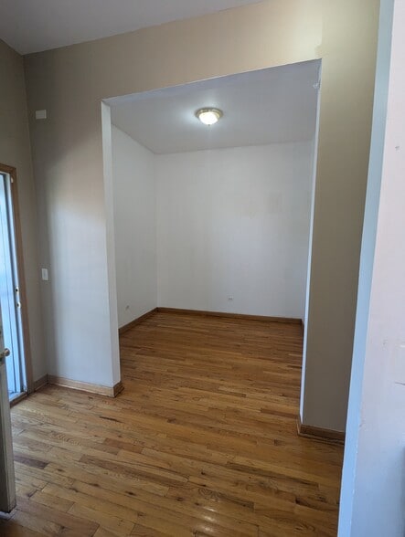 Building Photo - 3212 W Warren Blvd