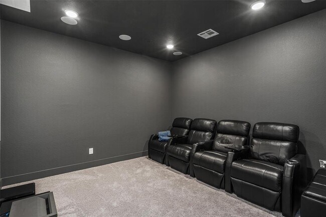 Building Photo - 5363 Orsini Blfs