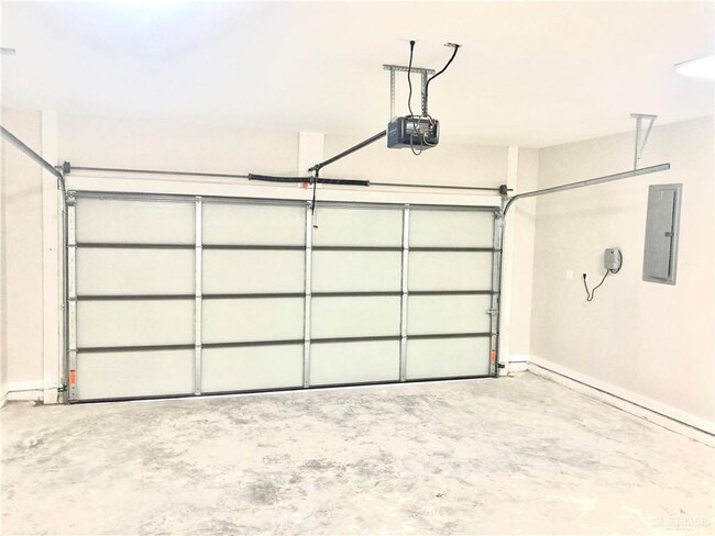 Building Photo - 22 Corales St