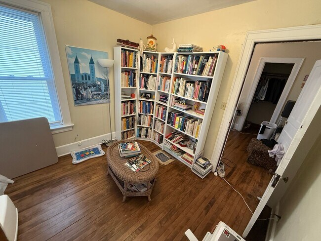 Building Photo - 2768-70 N. Booth St.