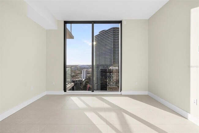 Building Photo - 275 1st Ave S