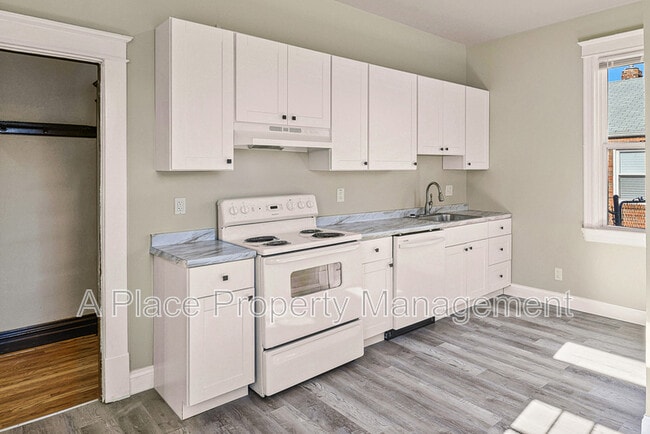 Building Photo - 2976 Kincaid Ave