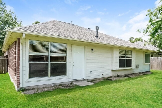 Building Photo - 19318 Pinewood Bluff Ln