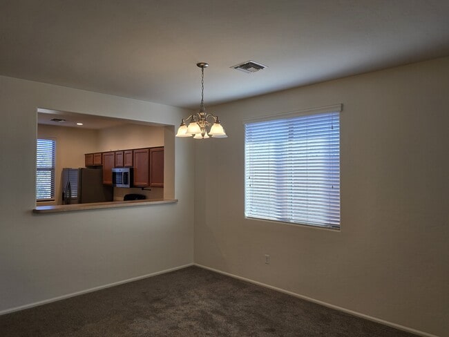 Building Photo - 3303 S Lakeside Ridge Loop