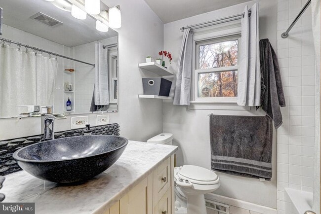 Building Photo - 119 Bosley Ave