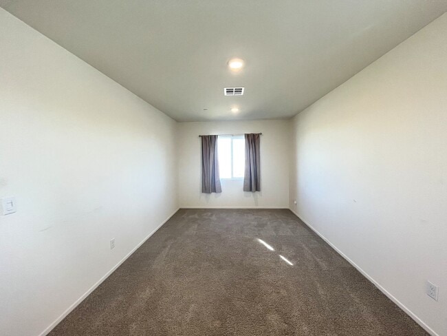 Building Photo - Newly Built 3 Bedroom, 2.5 bathroom Home in Adelanto, CA.